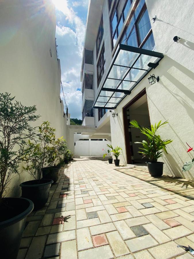 קנדי Aurelia Inn מראה חיצוני תמונה