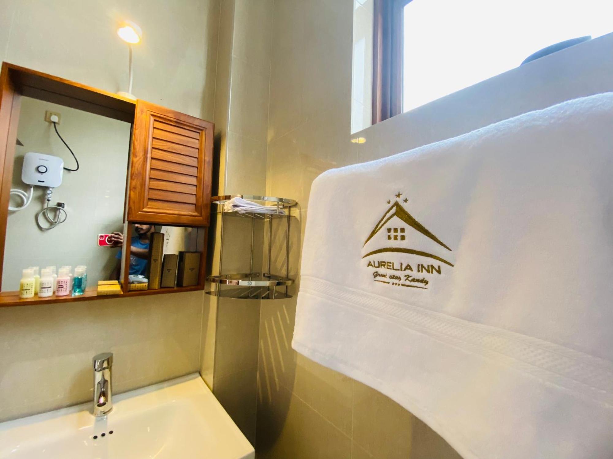 קנדי Aurelia Inn מראה חיצוני תמונה